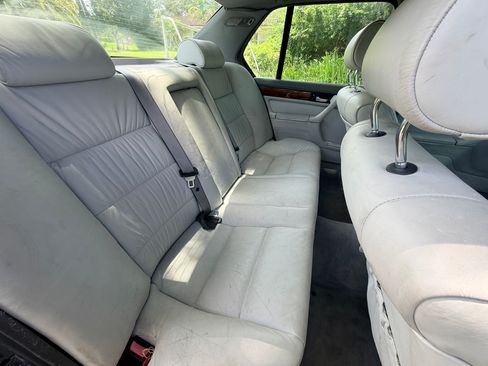 Used 1994 BMW 740i RWD image 11