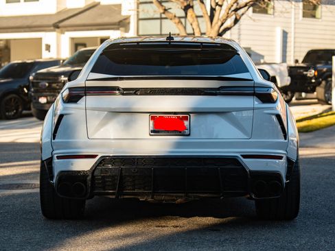 Used 2019 Lamborghini Urus image 9