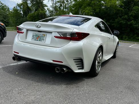 Used 2017 Lexus RC 200t w/ Accessory Package 2 RWD image 4