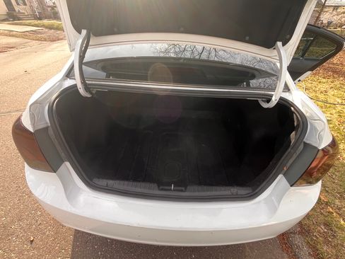 Used 2014 Chevrolet Cruze LS image 11