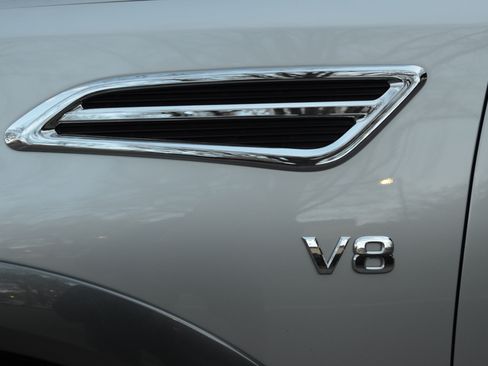 Used 2020 Nissan Armada SL RWD image 30