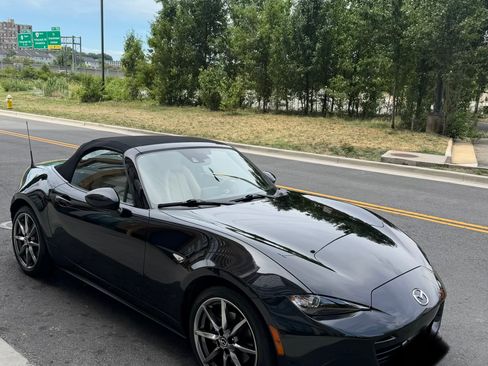 Used 2016 MAZDA MX-5 Miata Grand Touring RWD image 11