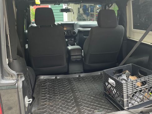 Used 2012 Jeep Wrangler Sport AWD/4WD image 2