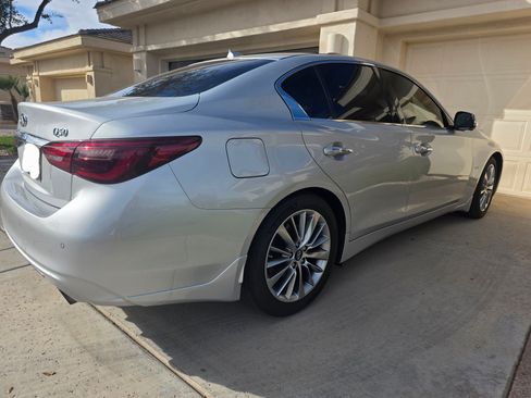 Used 2018 INFINITI Q50 Luxe w/ Essential Package (3.0T Luxe) image 5