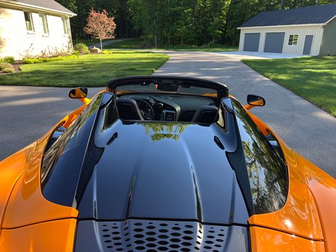Used 2026 McLaren 750S Spider RWD image 12