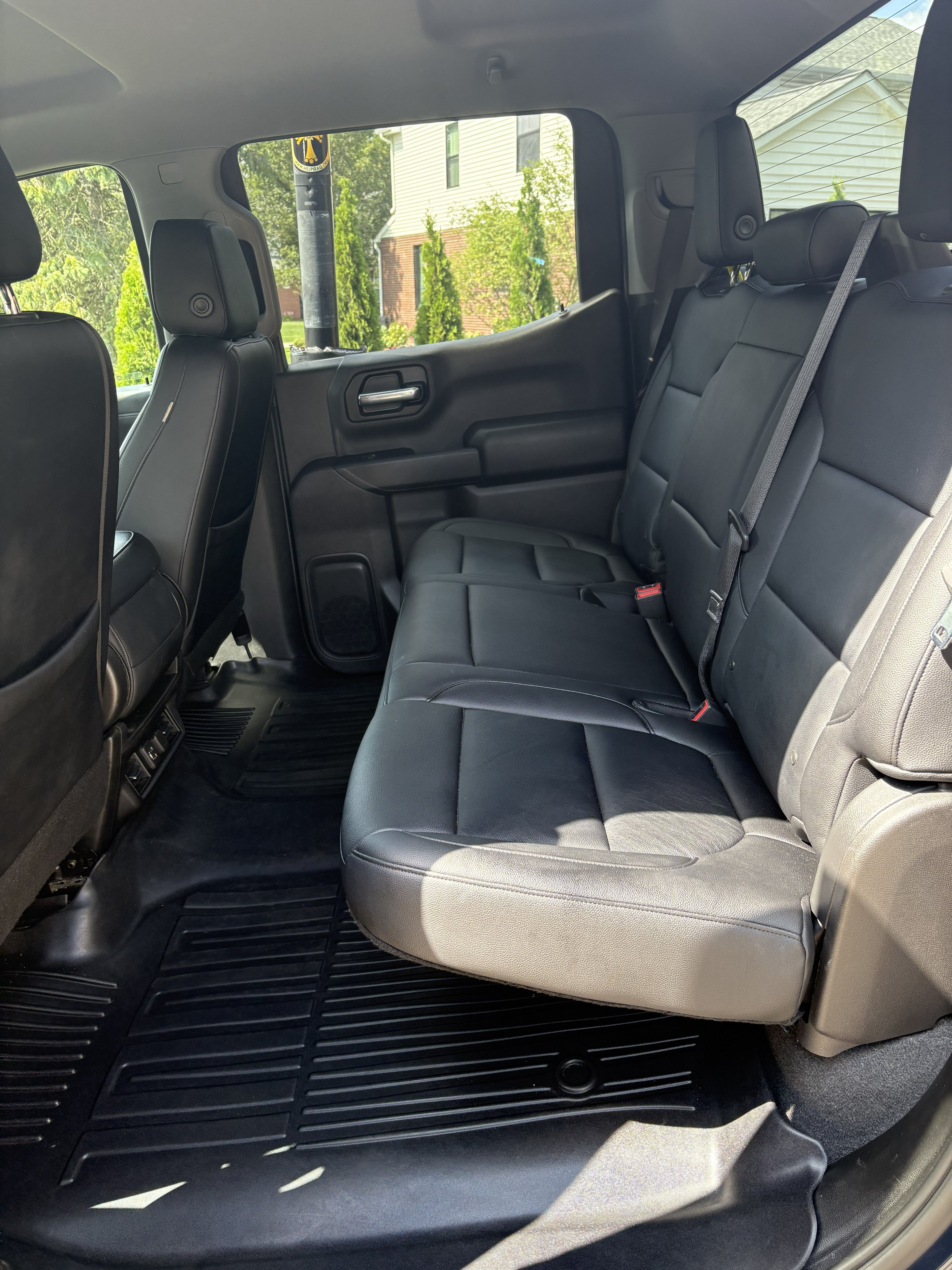 Used 2022 Chevrolet Silverado 1500 LT AWD/4WD image 11