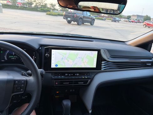 Used 2026 Toyota Camry SE w/ Multimedia Upgrade Package FWD image 10