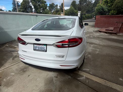 Used 2019 Ford Fusion Titanium image 6