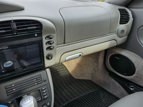 Used 2003 Porsche 911 Turbo image 12