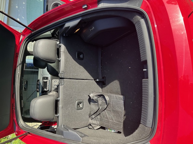 Used 2013 Volkswagen Beetle 2.0T FWD image 10
