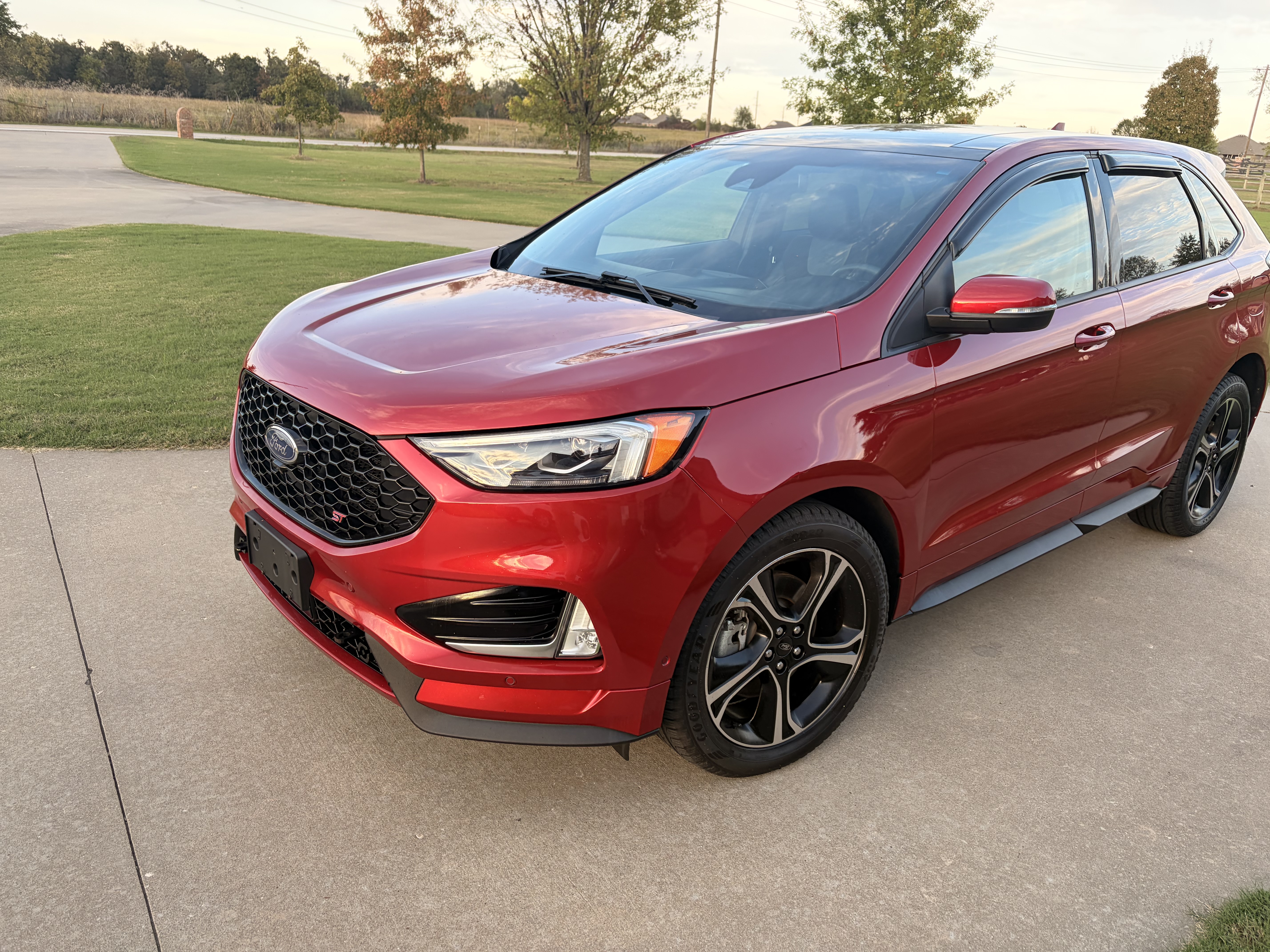 Used 2020 Ford Edge ST w/ Equipment Group 401A AWD/4WD image 6
