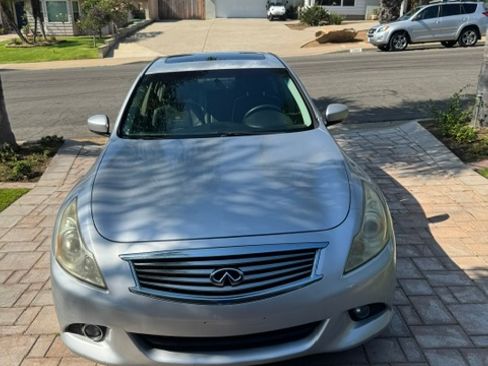 Used 2013 INFINITI G37 Journey w/ Premium Pkg RWD image 2