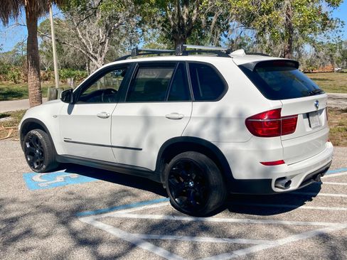 Used 2011 BMW X5 xDrive35d image 16