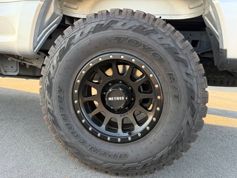 Used 2017 Ford F250 Lariat w/ Lariat Ultimate Package image 17