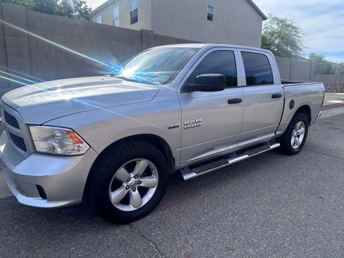 Used 2015 RAM 1500 Express AWD/4WD image 9