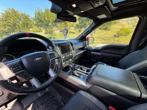 Used 2017 Ford F150 Raptor w/ Equipment Group 802A Luxury image 8