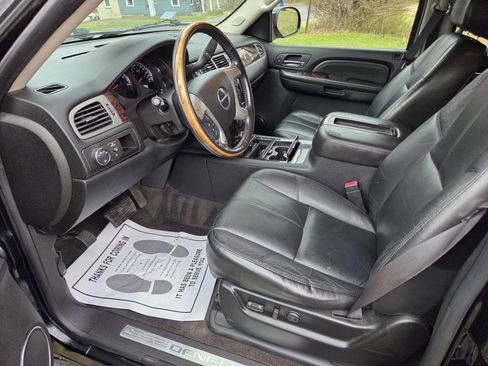 Used 2008 GMC Yukon XL Denali image 6