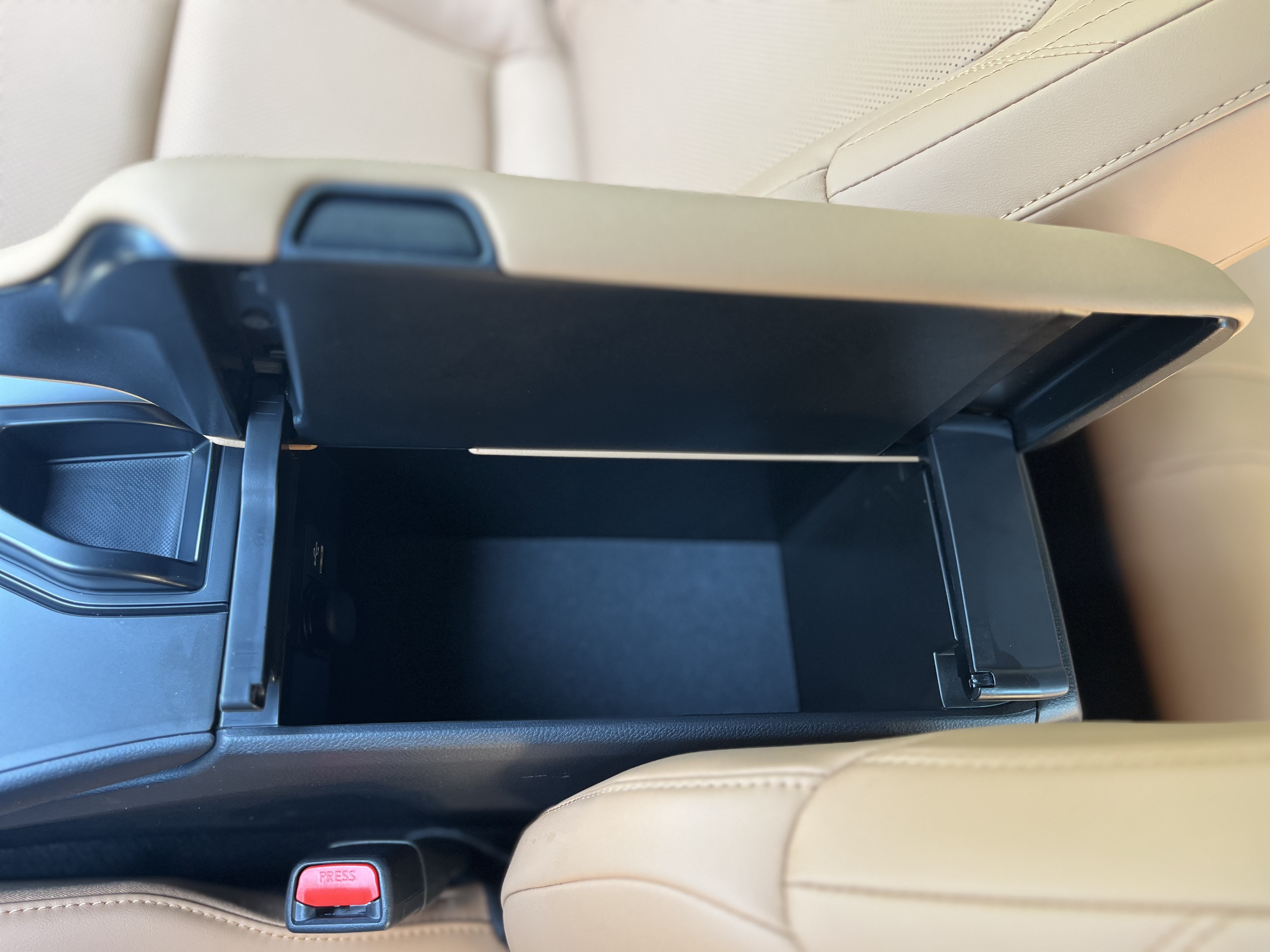 Used 2025 Lexus UX 300h FWD w/ Accessory Package (Z1) image 17