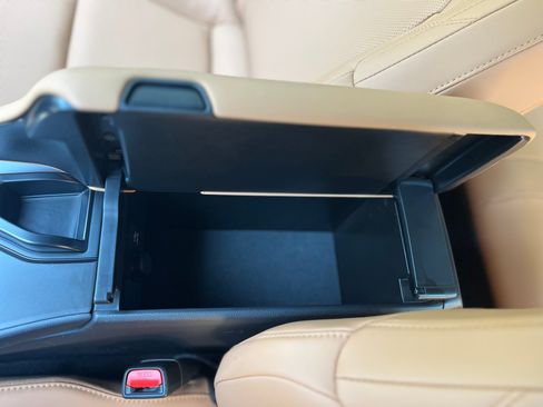 Used 2025 Lexus UX 300h FWD w/ Accessory Package (Z1) image 17