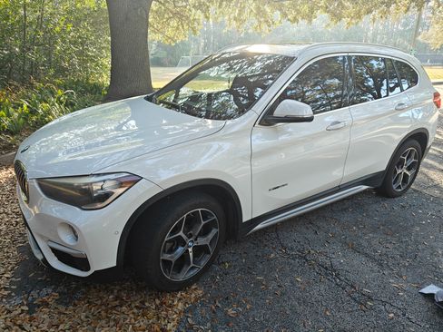 Used 2018 BMW X1 sDrive28i image 2