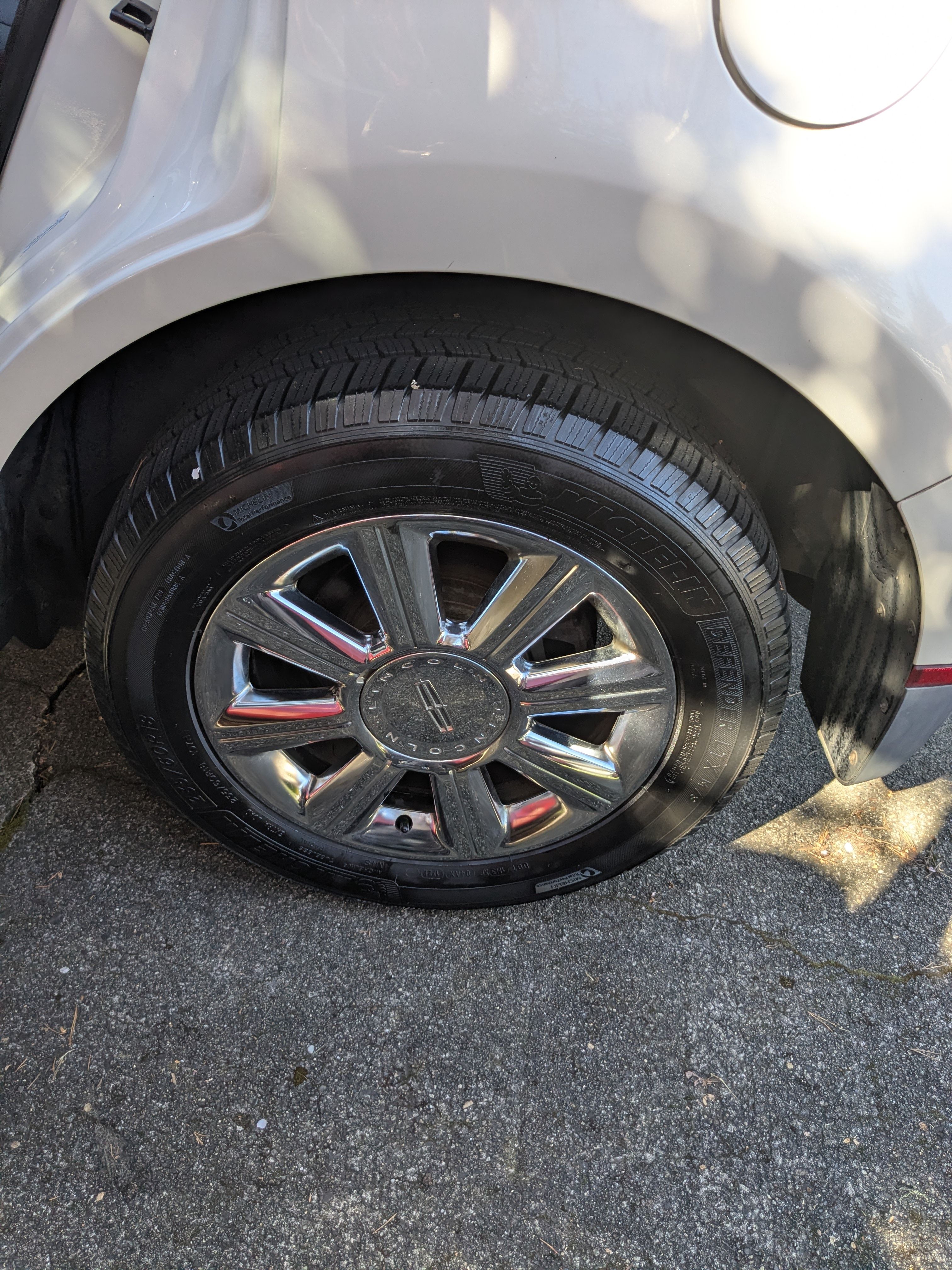 Used 2007 Lincoln MKX AWD image 17
