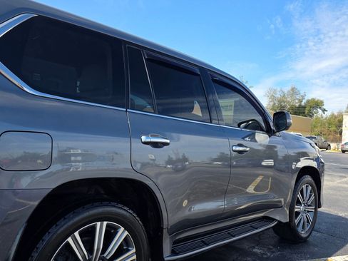 Used 2017 Lexus LX 570 4WD image 13