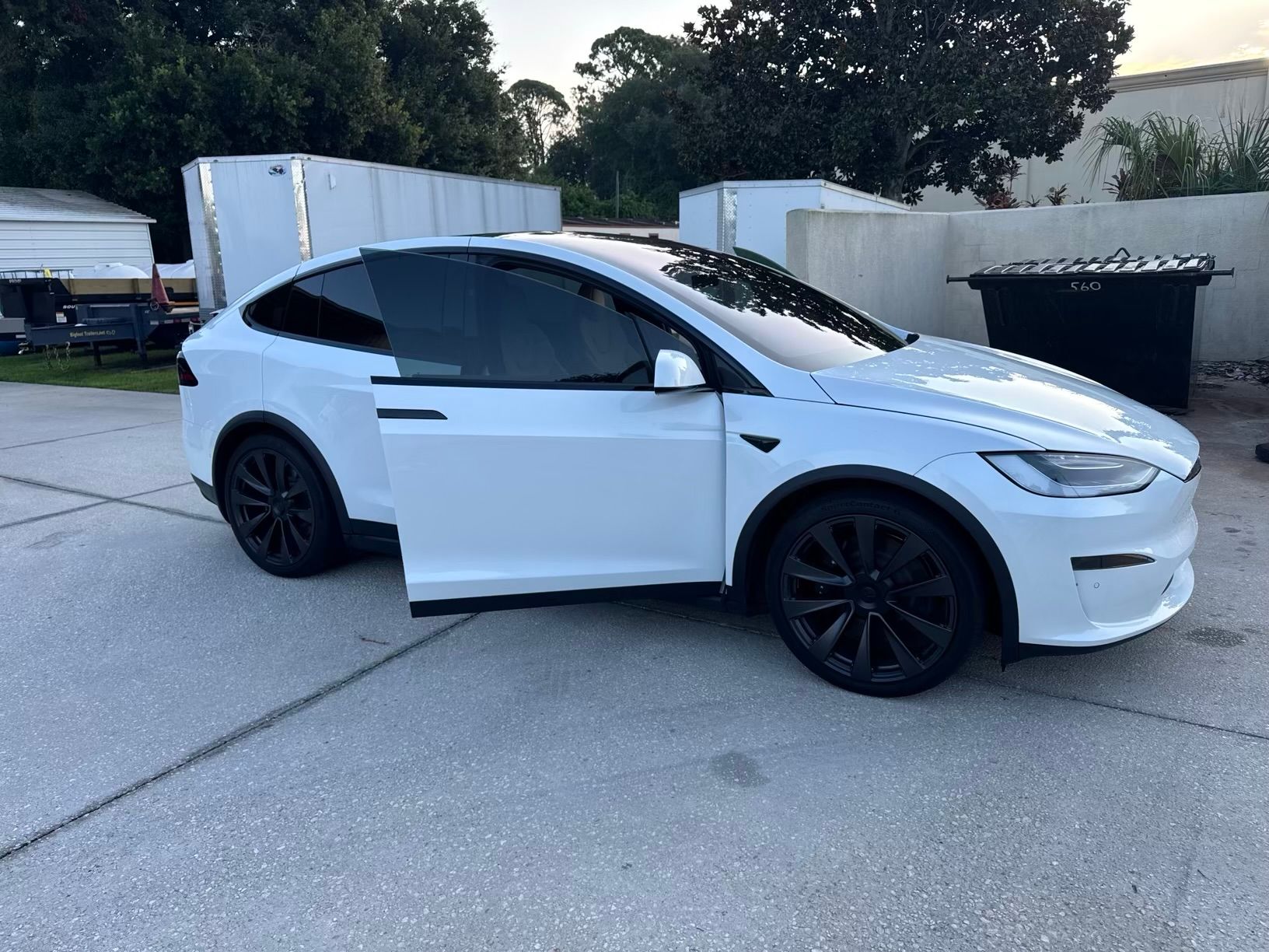 Used 2022 Tesla Model X Plaid AWD/4WD image 4
