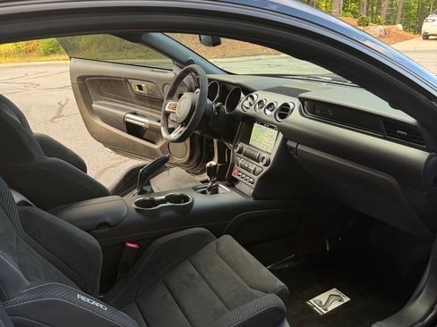Used 2018 Ford Mustang Shelby GT350 w/ Electronics Package RWD image 19