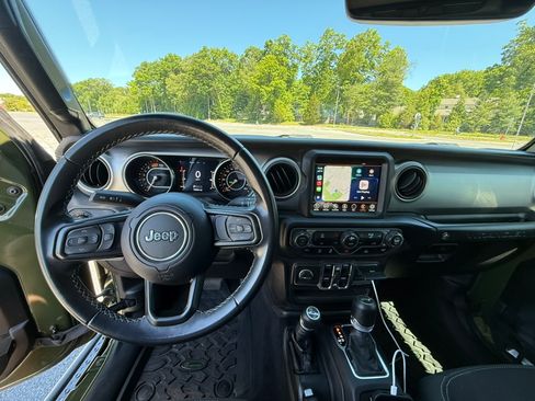 Used 2021 Jeep Wrangler Unlimited Sport AWD/4WD image 8