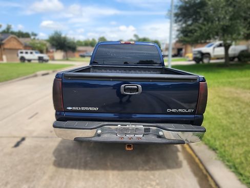 Used 2001 Chevrolet Silverado 1500 LS w/ Off-Road Chassis Pkg image 1