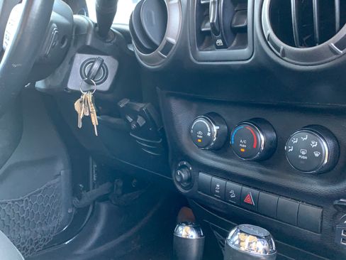 Used 2015 Jeep Wrangler Unlimited Sport w/ Quick Order Package 24S image 12