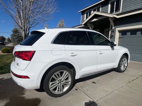 Used 2018 Audi Q5 Prestige w/ Prestige Package image 4