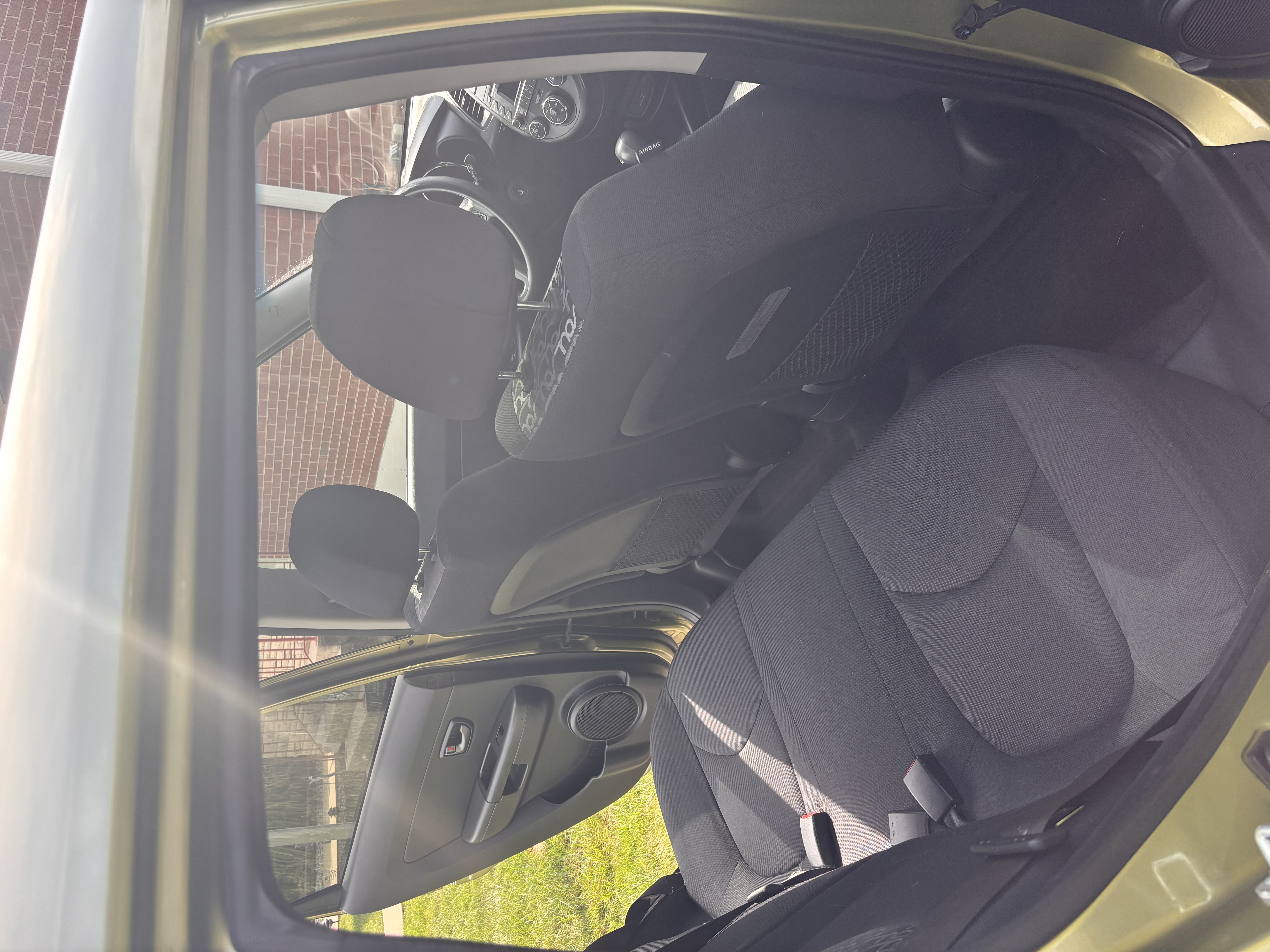 Used 2011 Kia Soul + w/ Audio Pkg FWD image 16