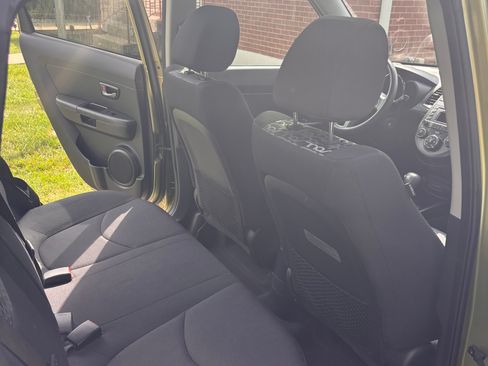 Used 2011 Kia Soul + w/ Audio Pkg FWD image 16