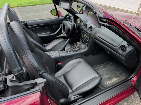 Used 2003 MAZDA MX-5 Miata LS RWD image 8