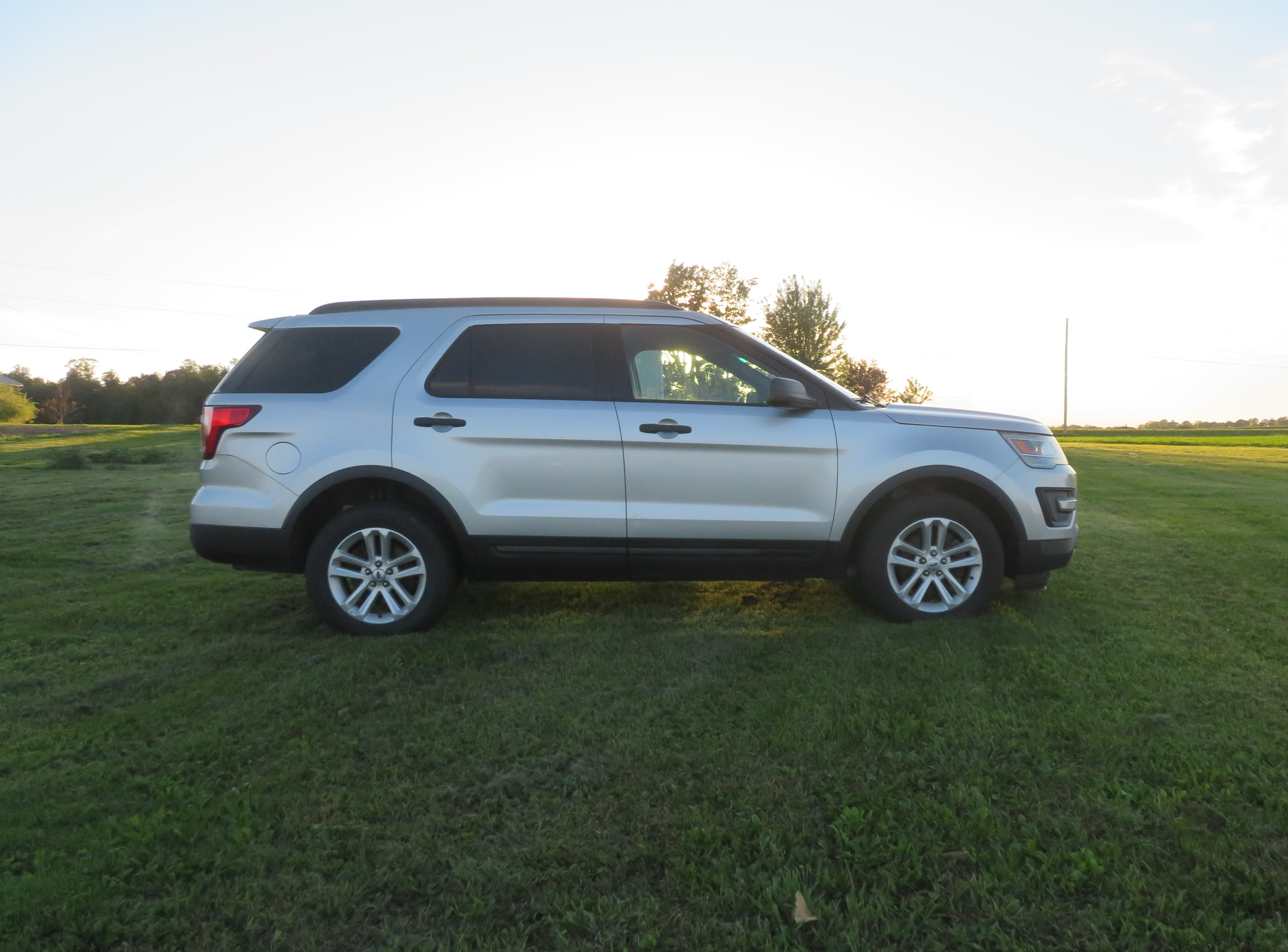 Used 2017 Ford Explorer 4WD image 5