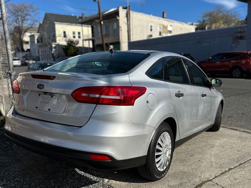 Used 2018 Ford Focus S image 8