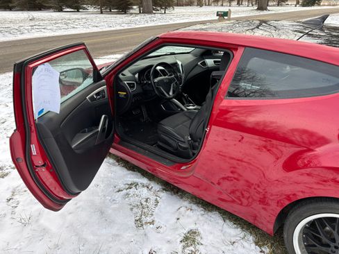 Used 2015 Hyundai Veloster w/ Option Group 03 image 6