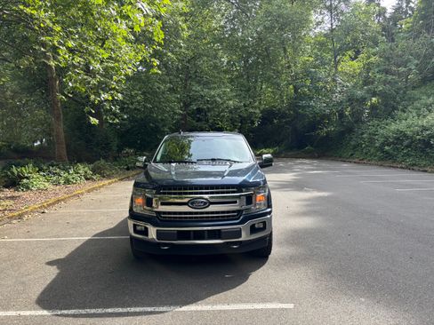 Used 2018 Ford F150 XLT w/ Equipment Group 302A Luxury AWD/4WD image 2