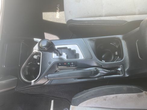 Used 2016 Toyota RAV4 XLE AWD/4WD image 8