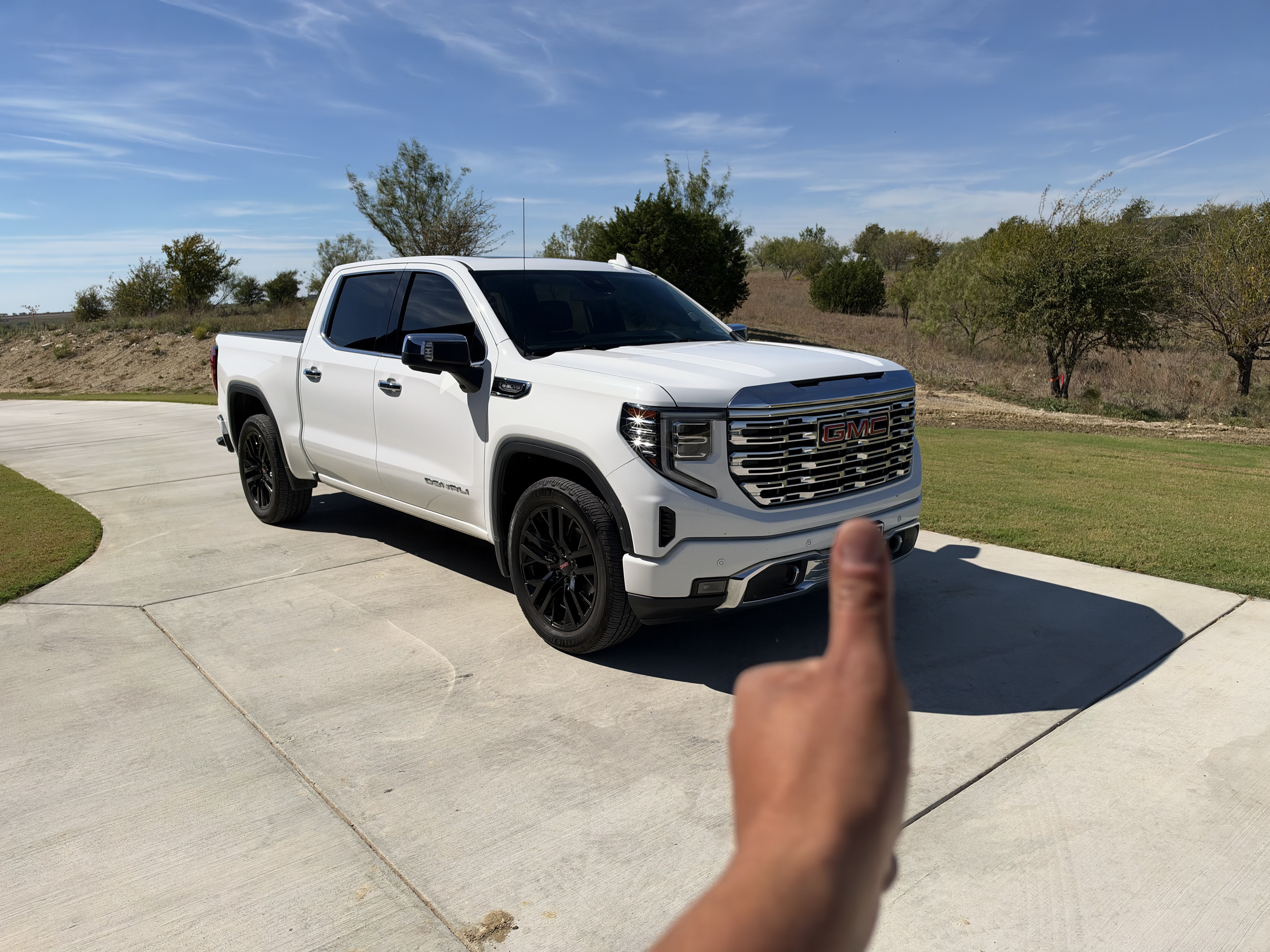 Used 2022 GMC Sierra 1500 Denali RWD image 4