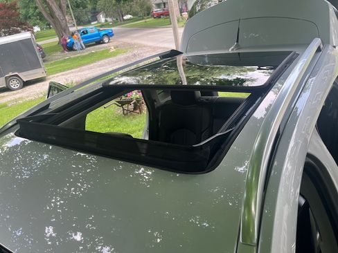 Used 2012 Cadillac SRX Premium image 18