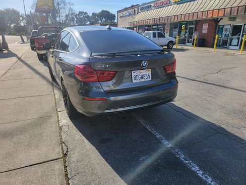Used 2018 BMW 330i Gran Turismo xDrive image 4