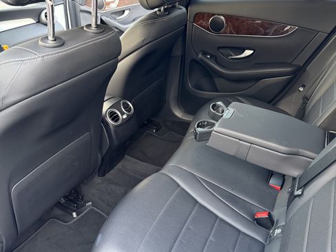 Used 2018 Mercedes-Benz GLC 300 image 9
