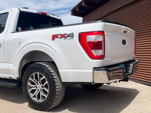 Used 2021 Ford F150 Lariat w/ FX4 Off-Road Package AWD/4WD image 9