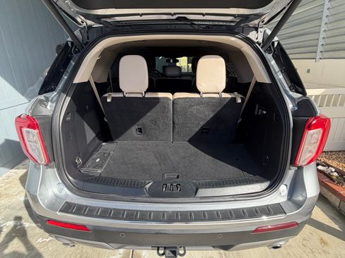 Used 2021 Ford Explorer Limited w/ Equipment Group 301A image 6