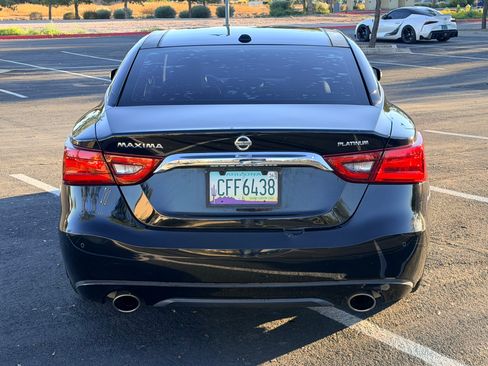 Used 2017 Nissan Maxima Platinum image 4
