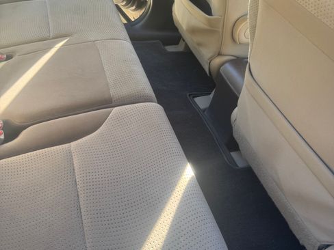 Used 2012 Honda CR-V EX image 10