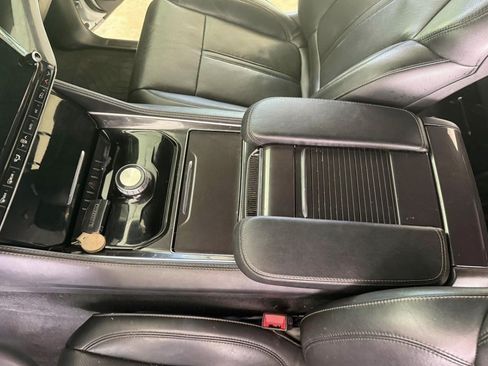 Used 2023 Jeep Wagoneer L 2WD image 18