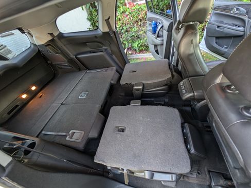 Used 2016 Buick Enclave Leather image 13